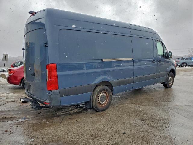 Mercedes-Benz Sprinter 2500/3500 Image 2
