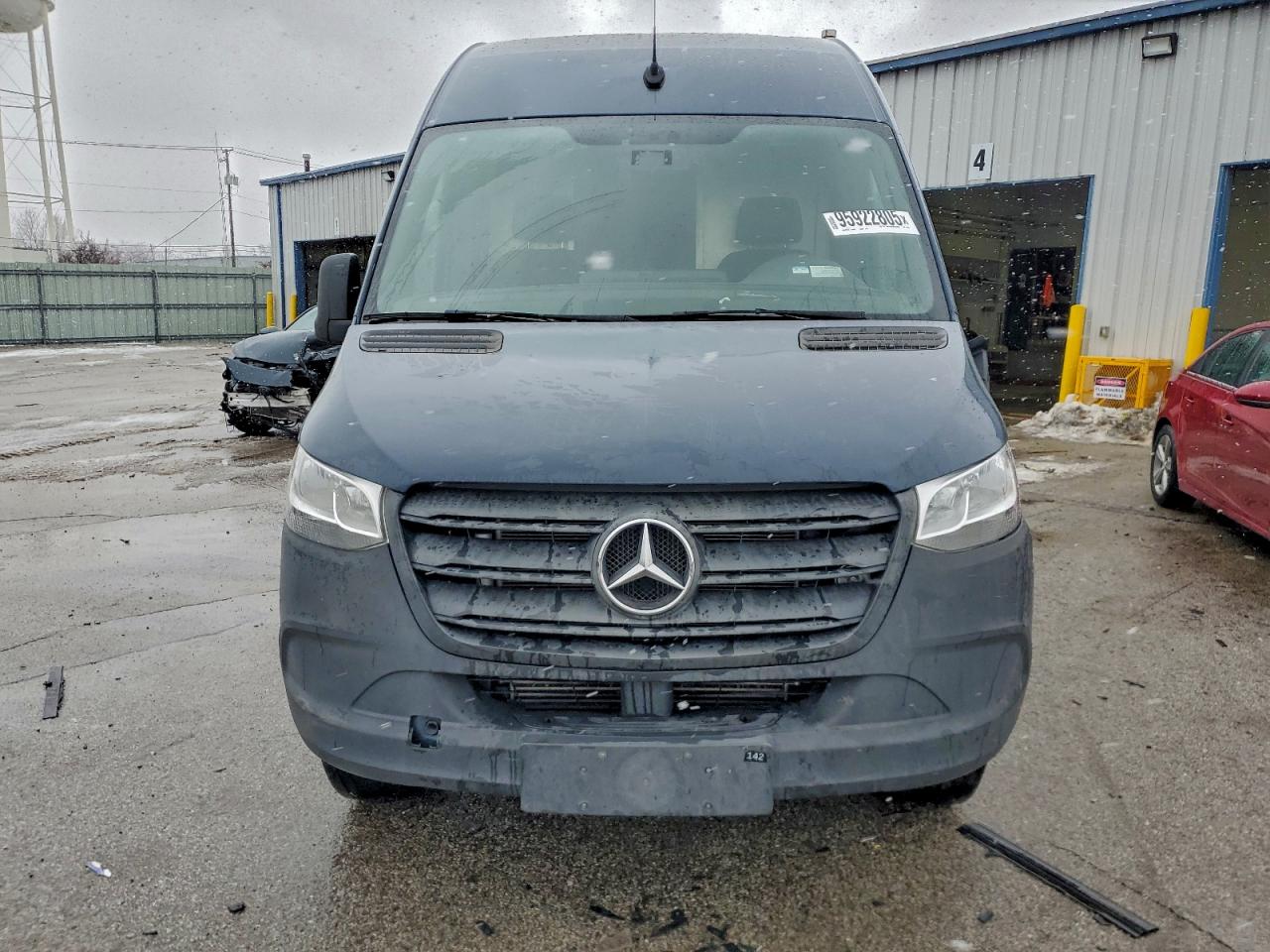 Mercedes-Benz Sprinter 2500/3500 Image 4