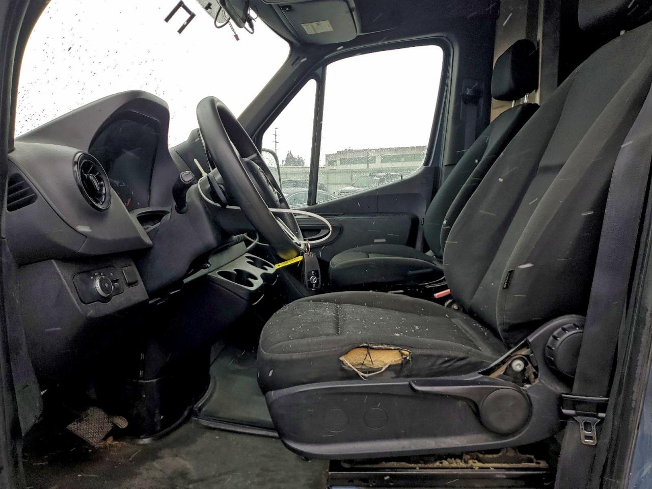 Mercedes-Benz Sprinter 2500/3500 Image 5