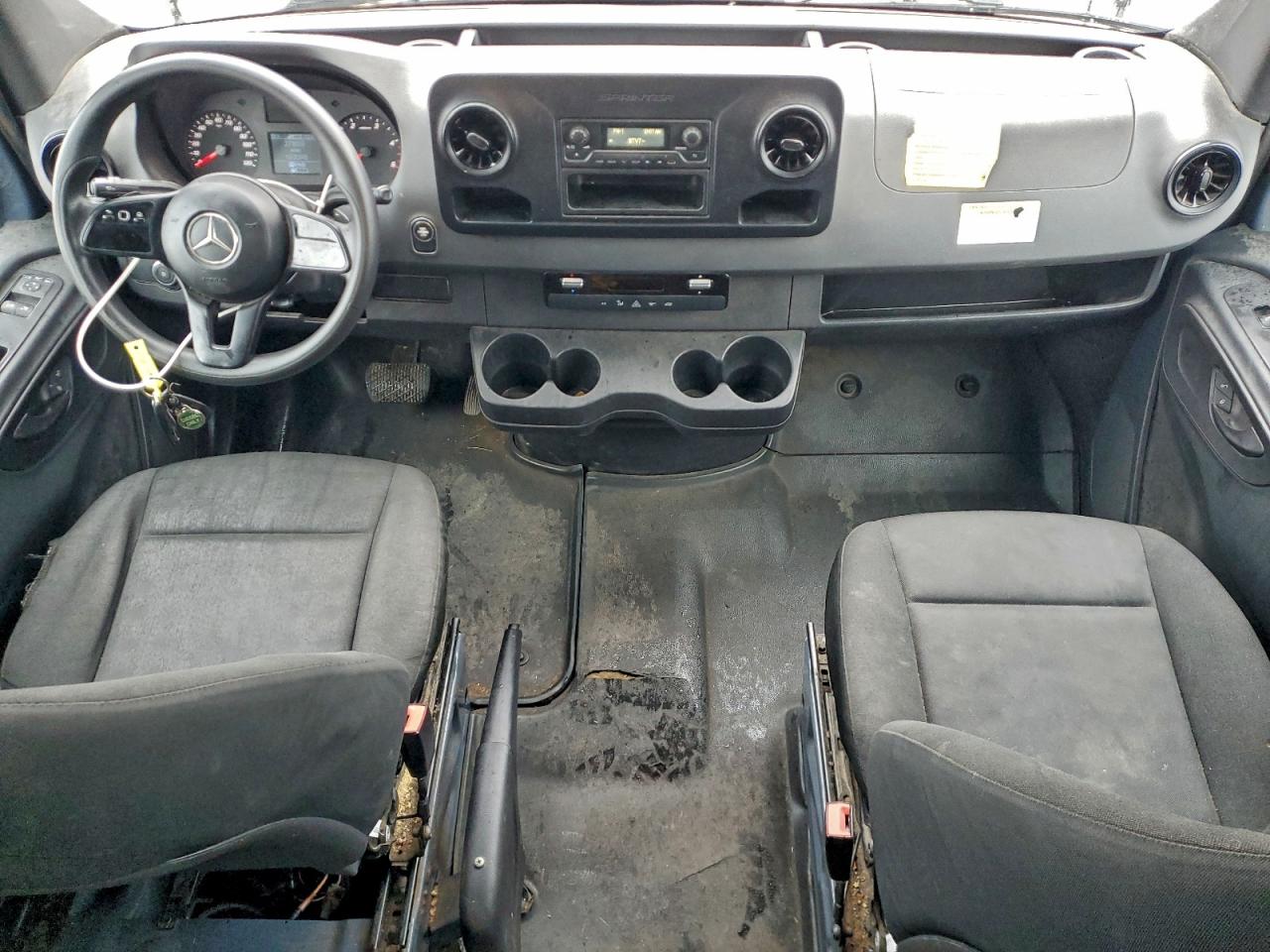 Mercedes-Benz Sprinter 2500/3500 Image 7