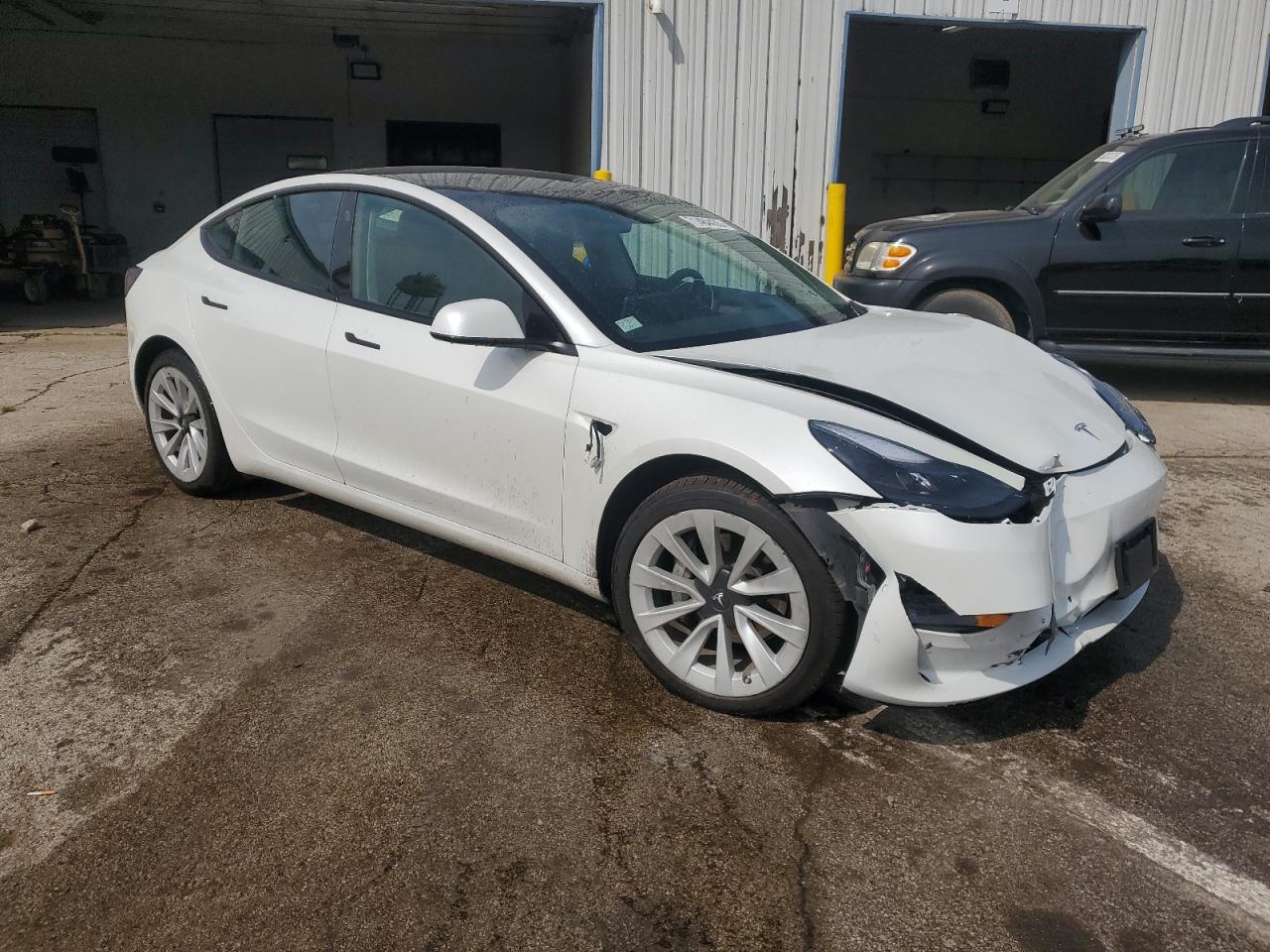 Tesla Model 3 Image 3