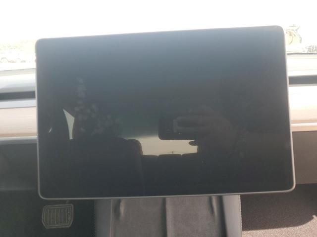 Tesla Model 3 Image 5