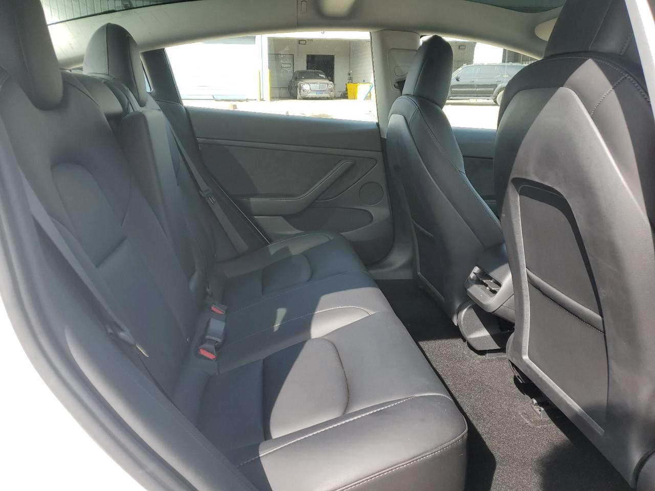 Tesla Model 3 Image 9