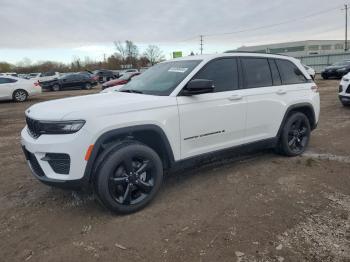  Salvage Jeep Grand Cherokee