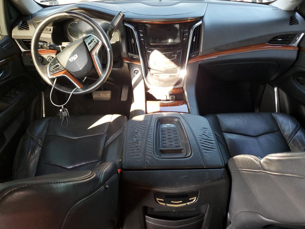 Cadillac Escalade Premium Luxury Image 11