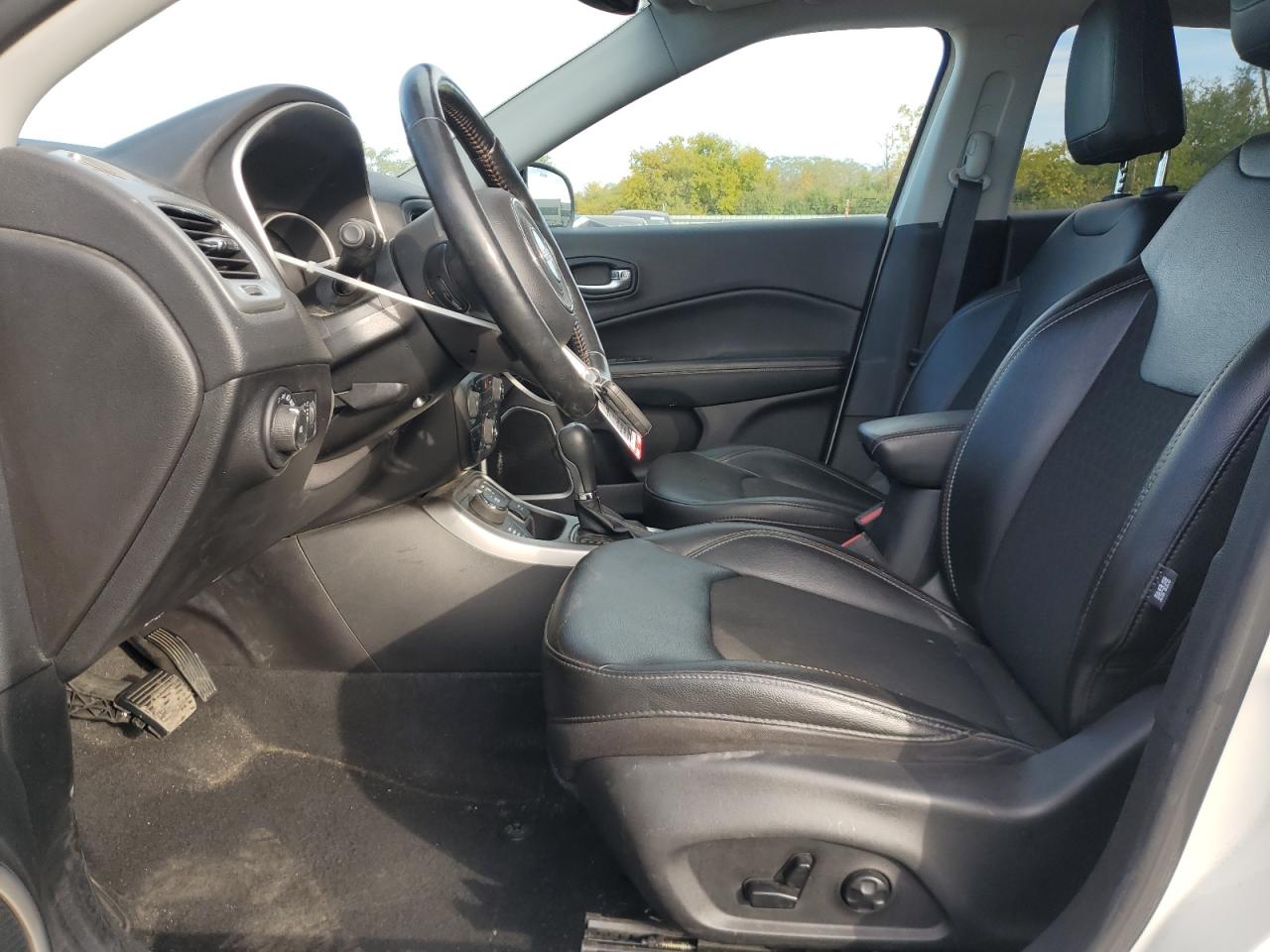 Jeep Compass Latitude Image 8