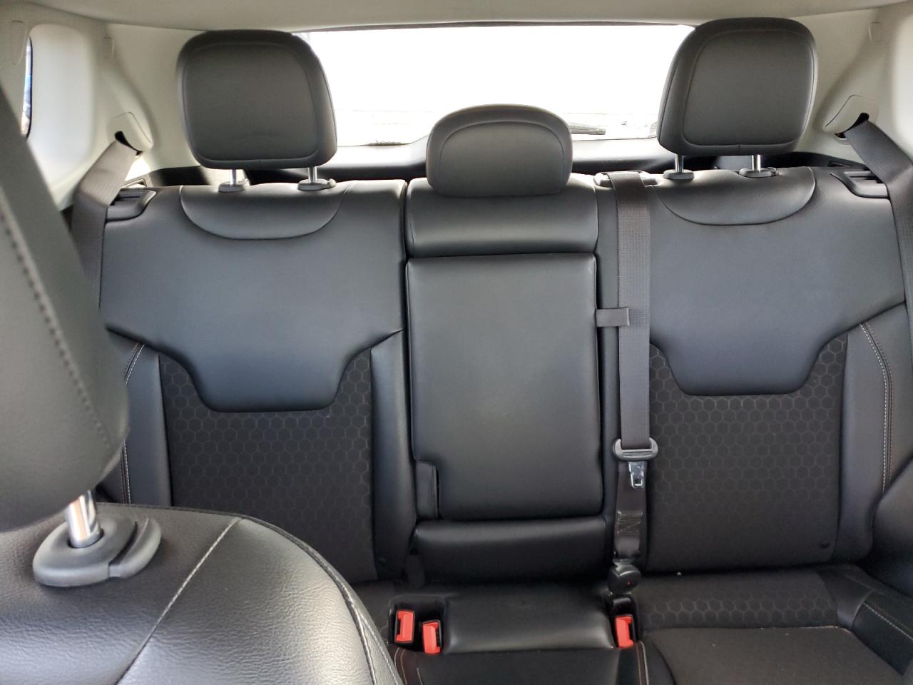 Jeep Compass Latitude Image 9