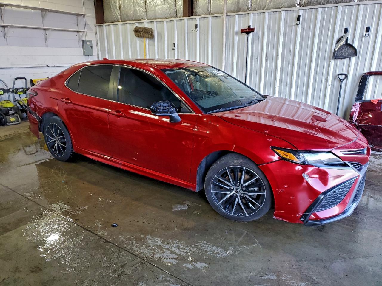 Toyota Camry Se Image 8