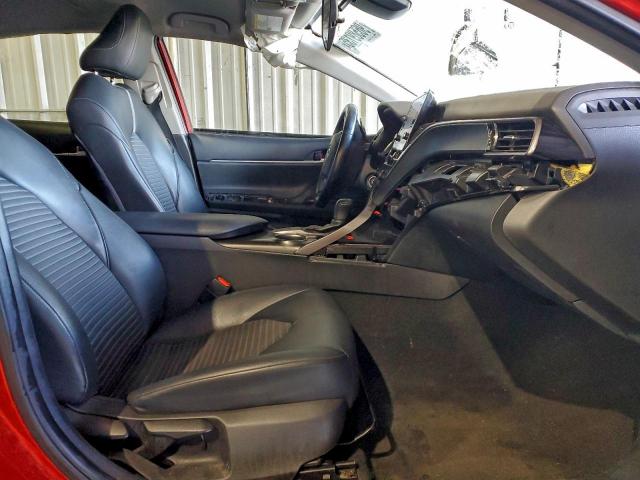 Toyota Camry Se Image 11