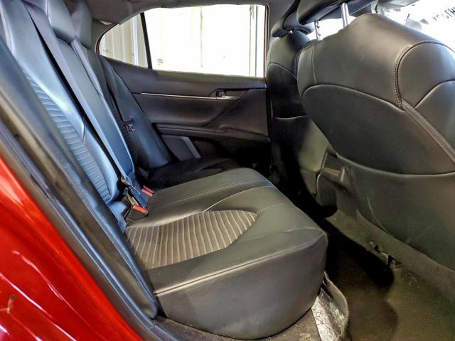 Toyota Camry Se Image 12