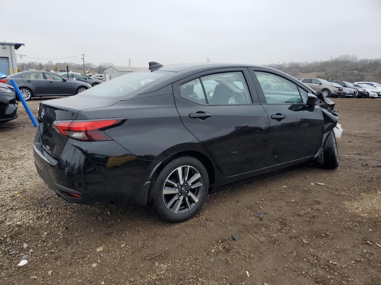 Nissan Versa Sv Image 13
