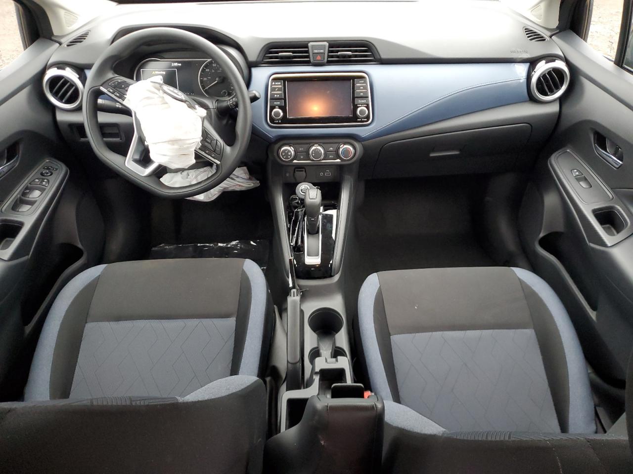 Nissan Versa Sv Image 3