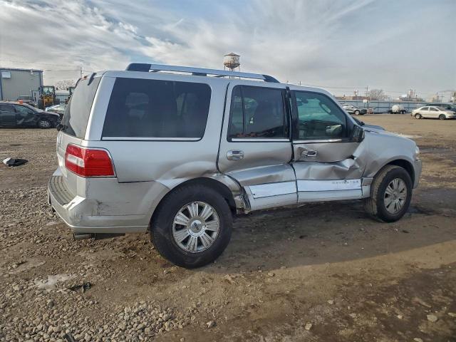 Lincoln Navigator Image 13