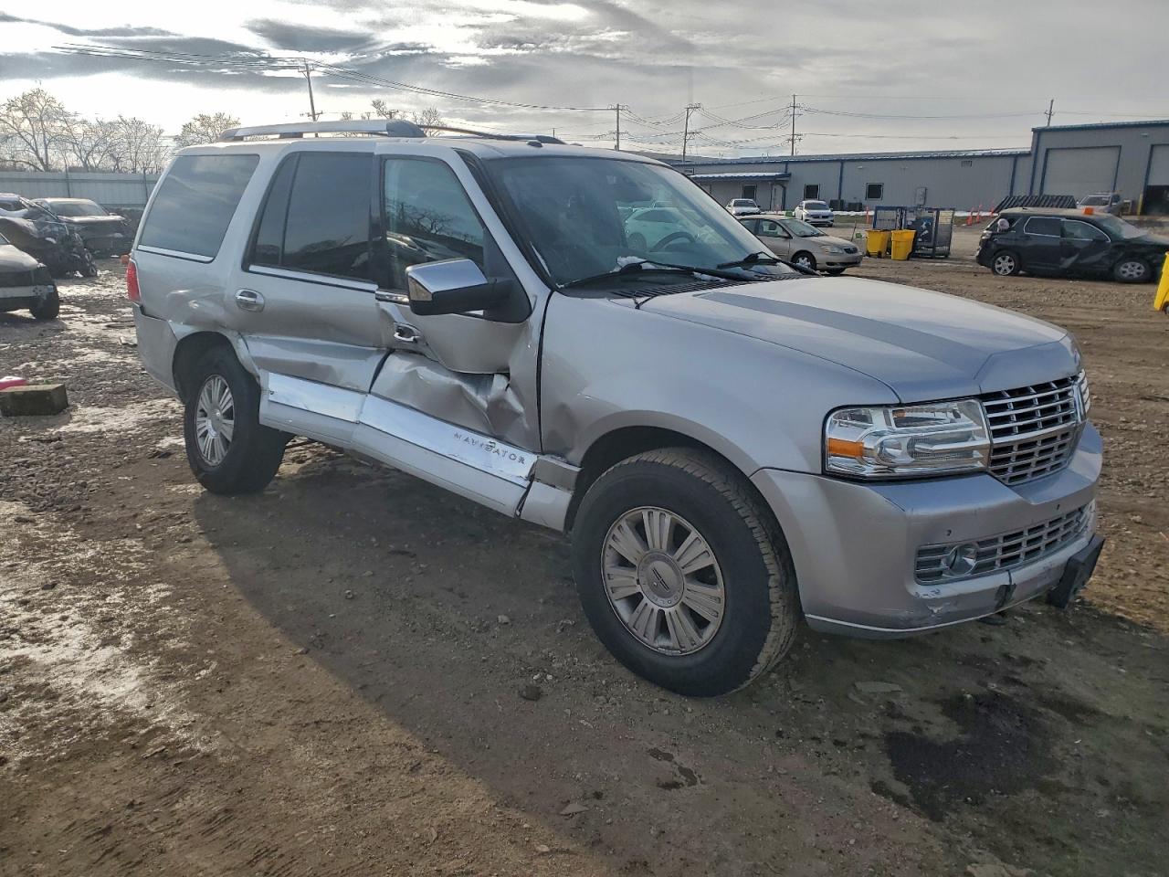 Lincoln Navigator Image 2