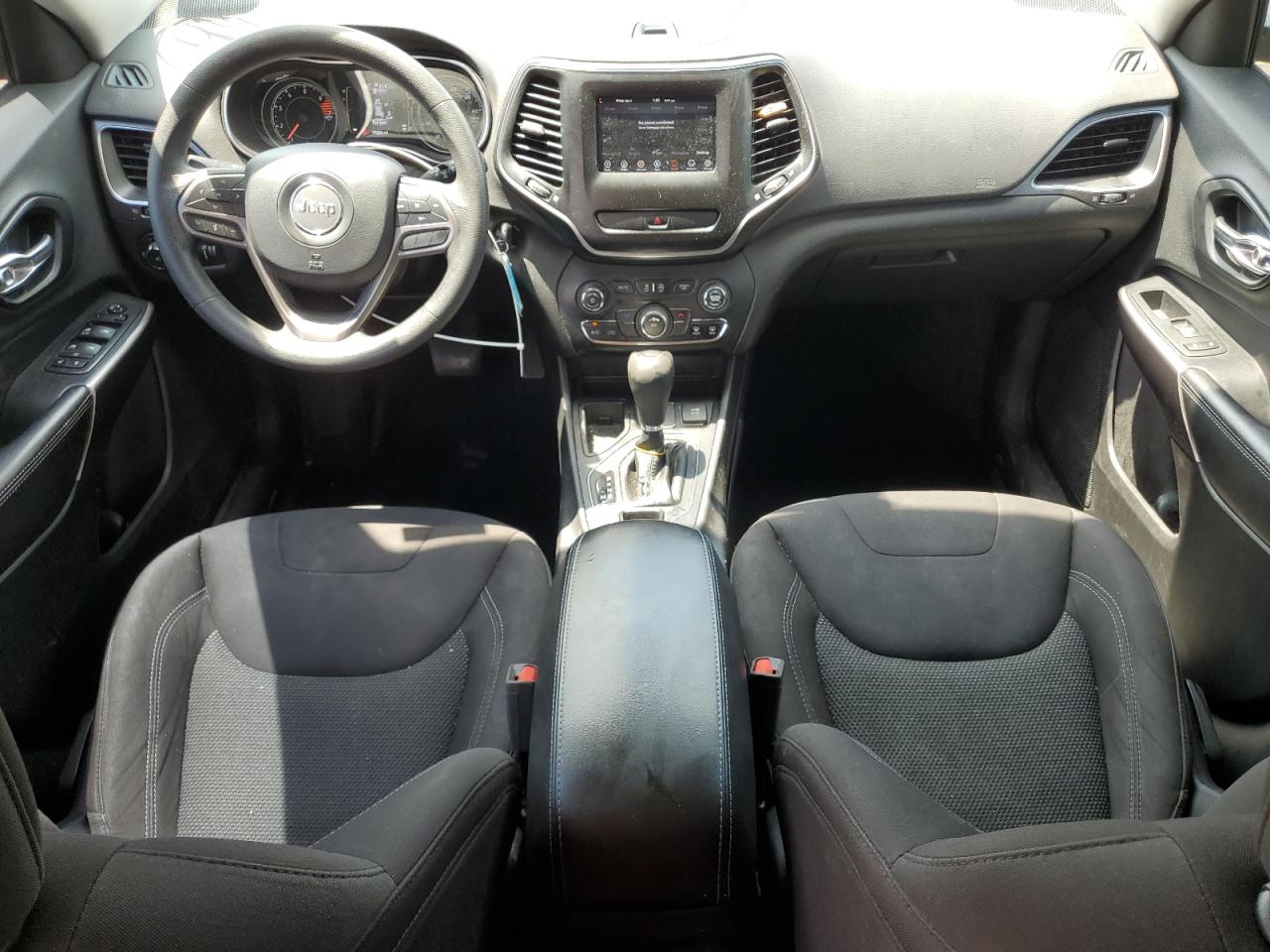 Jeep Grand Cherokee Latitude Image 6