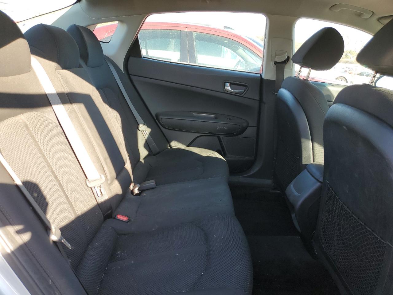 Kia Optima Lx Image 7