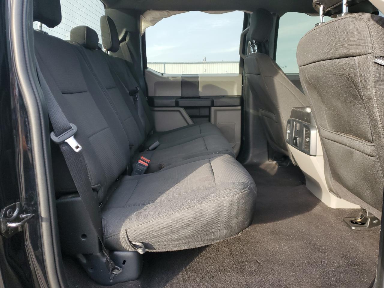 Ford F-150 Supercrew Image 9