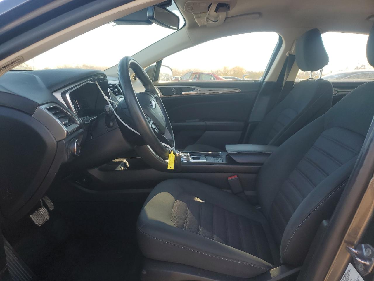 Ford Fusion Se Image 9