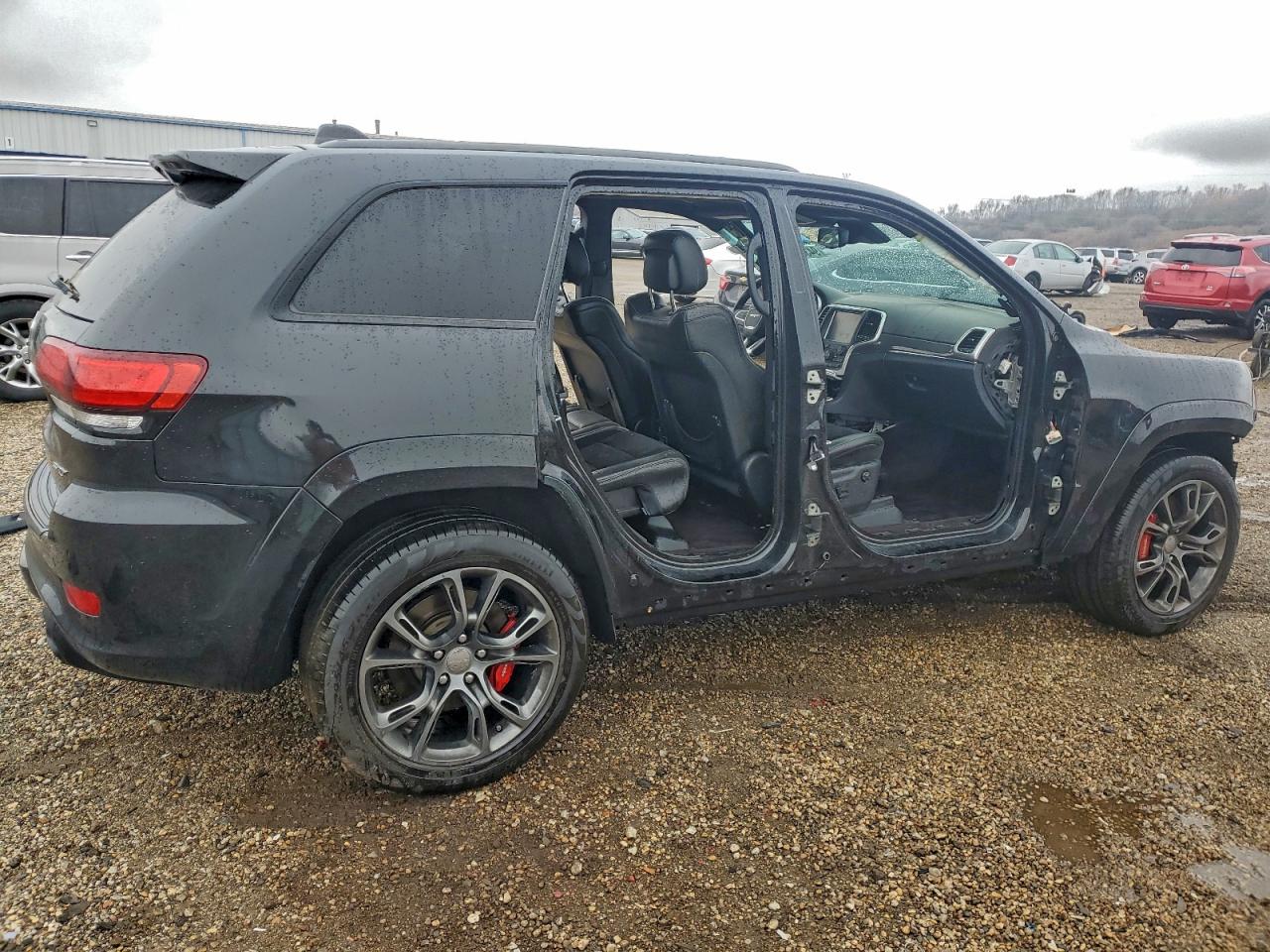 Jeep Grand Cherokee Srt-8 Image 2