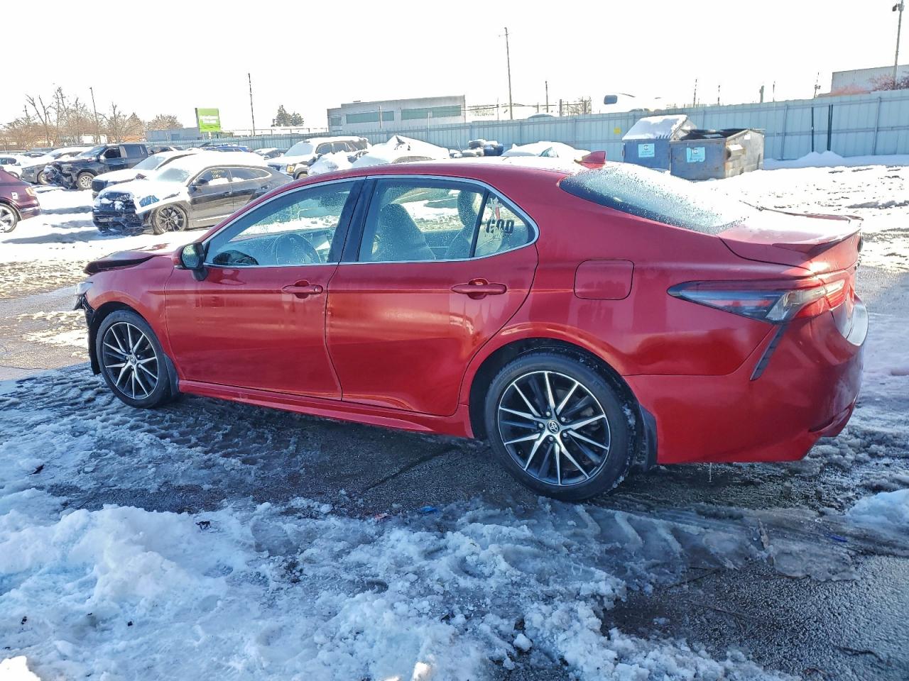 Toyota Camry Se Image 12