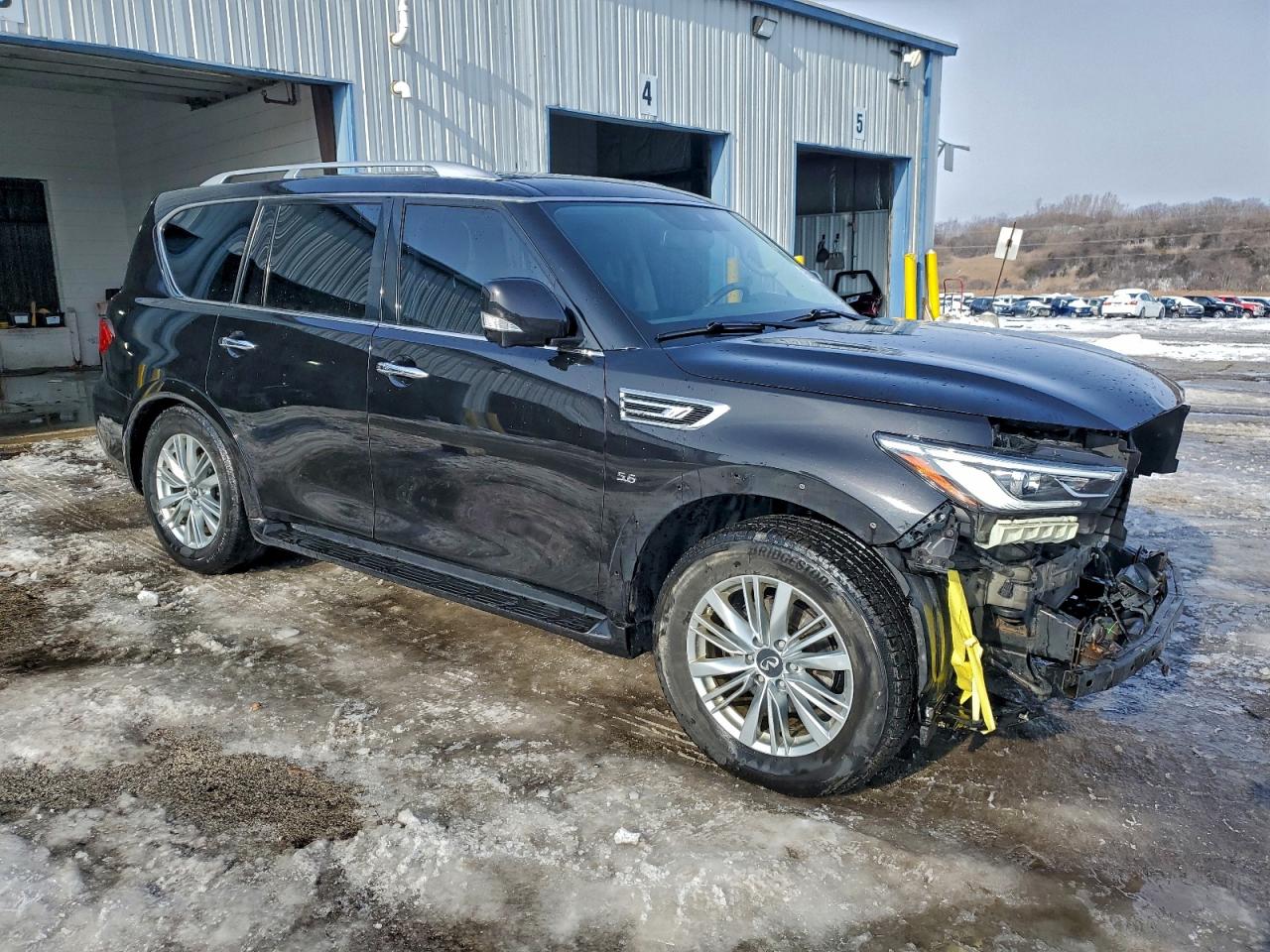 INFINITI Qx Luxe Image 3