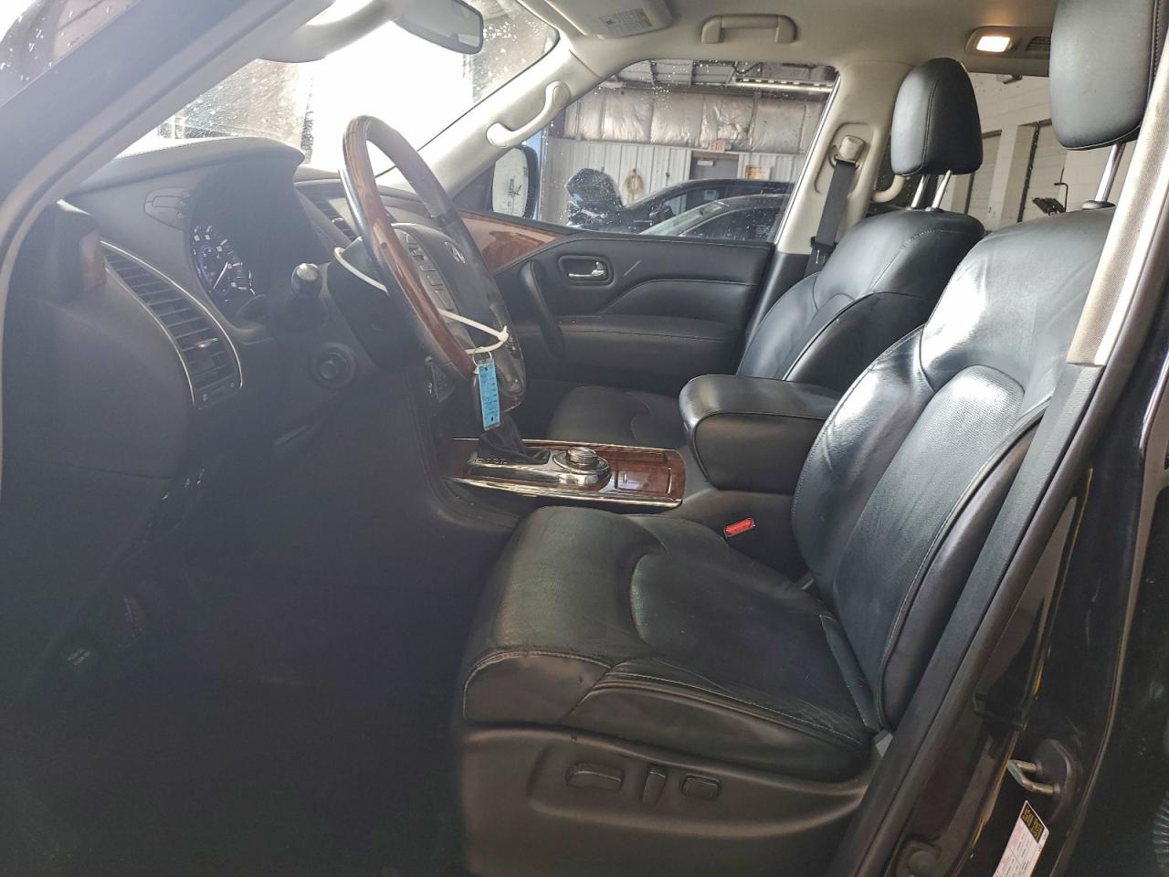 INFINITI Qx Luxe Image 5