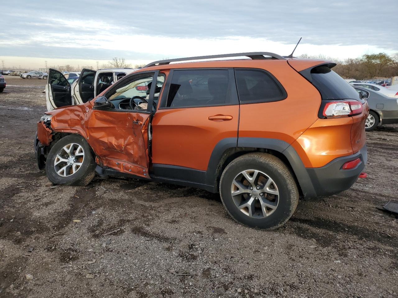 Jeep Cherokee Trailhawk Image 2