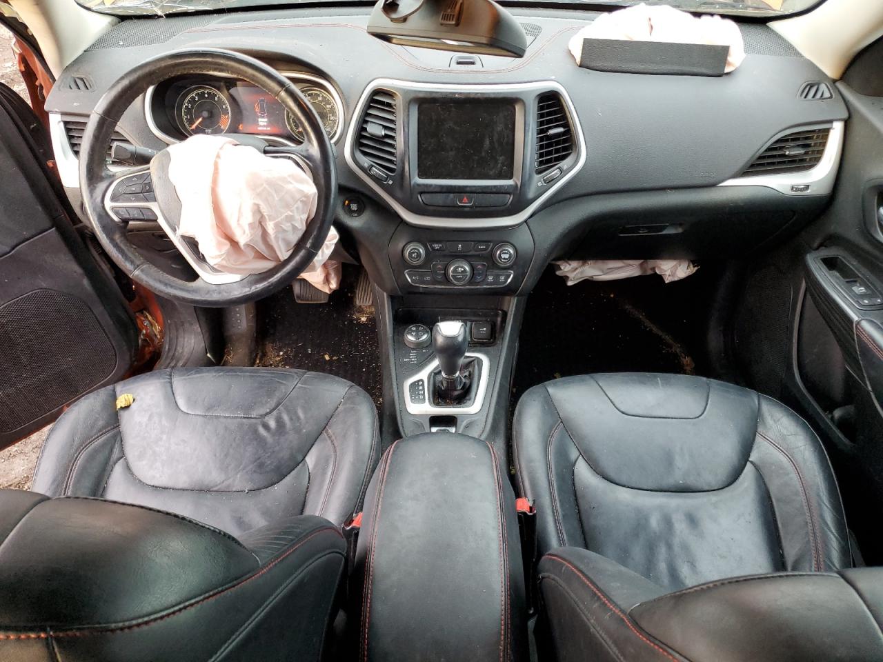 Jeep Cherokee Trailhawk Image 11