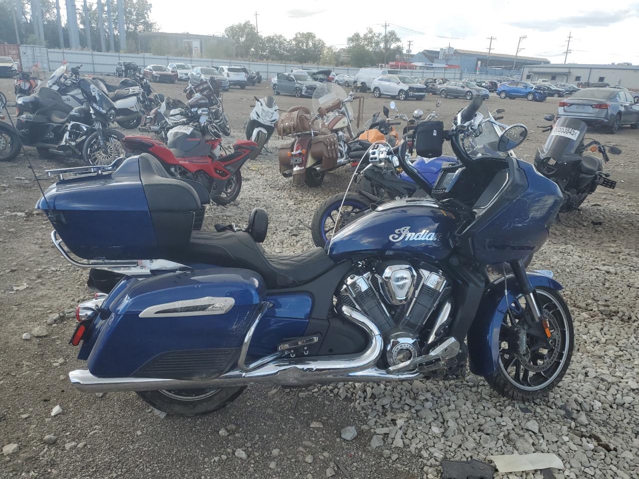 Indian Motorcycle Co Pursuit Li Limited With Premium Package Image 1