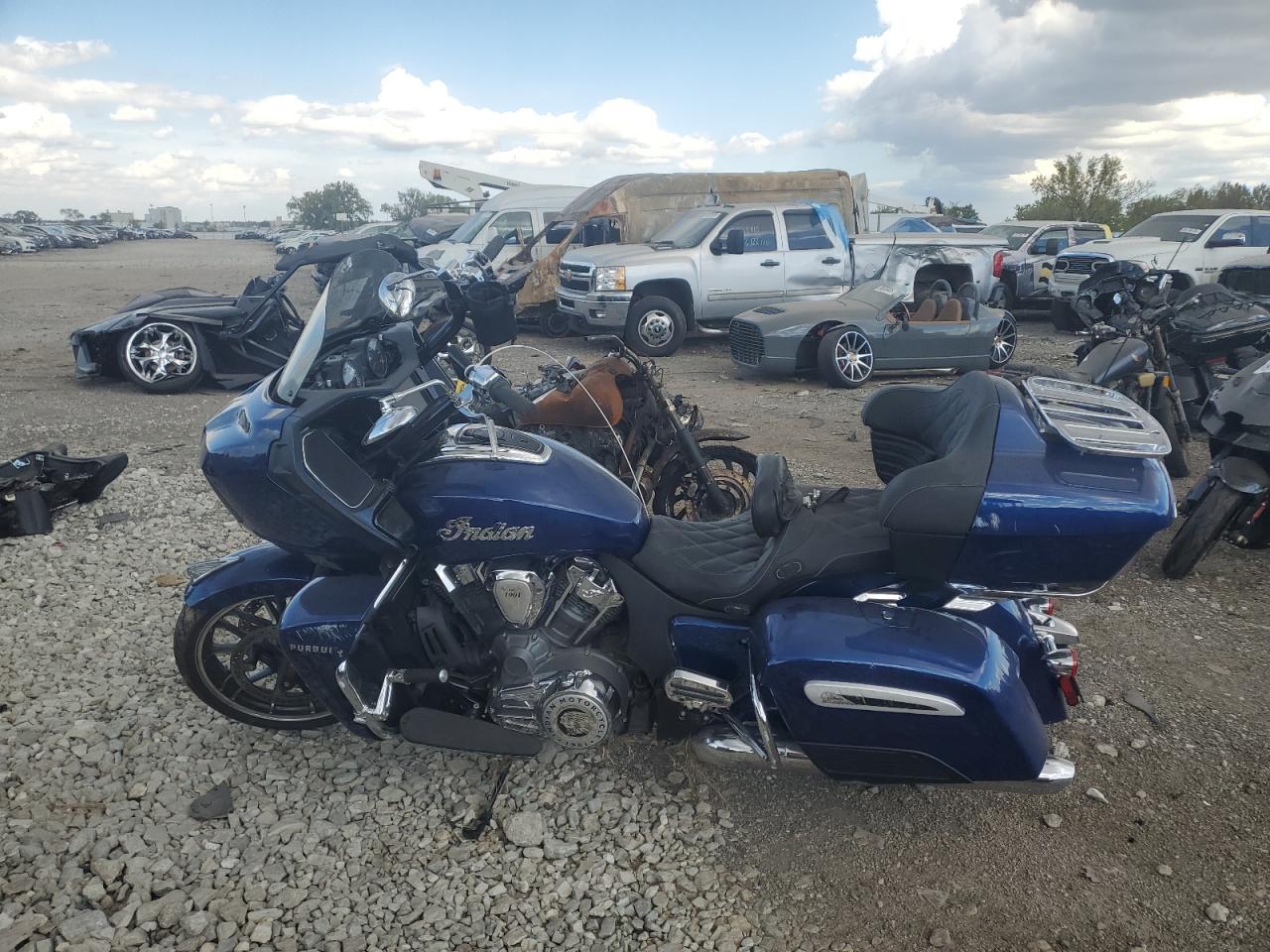 Indian Motorcycle Co Pursuit Li Limited With Premium Package Image 3