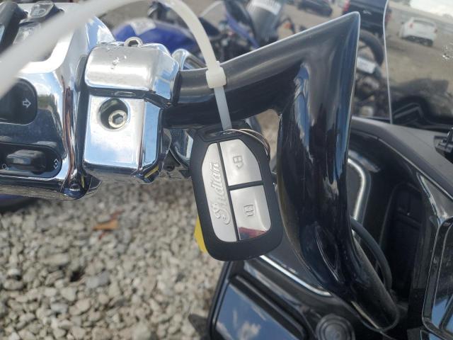 Indian Motorcycle Co Pursuit Li Limited With Premium Package Image 9