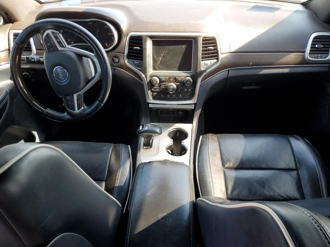 Jeep Grand Cherokee Overland Image 2