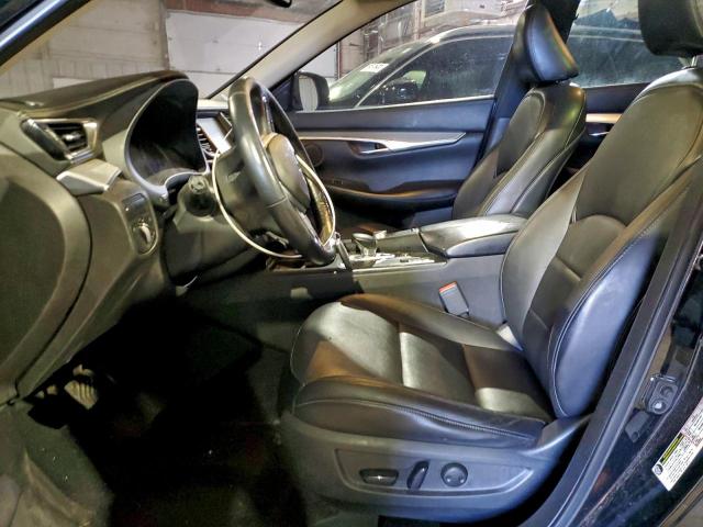 INFINITI Qx Essential Image 7