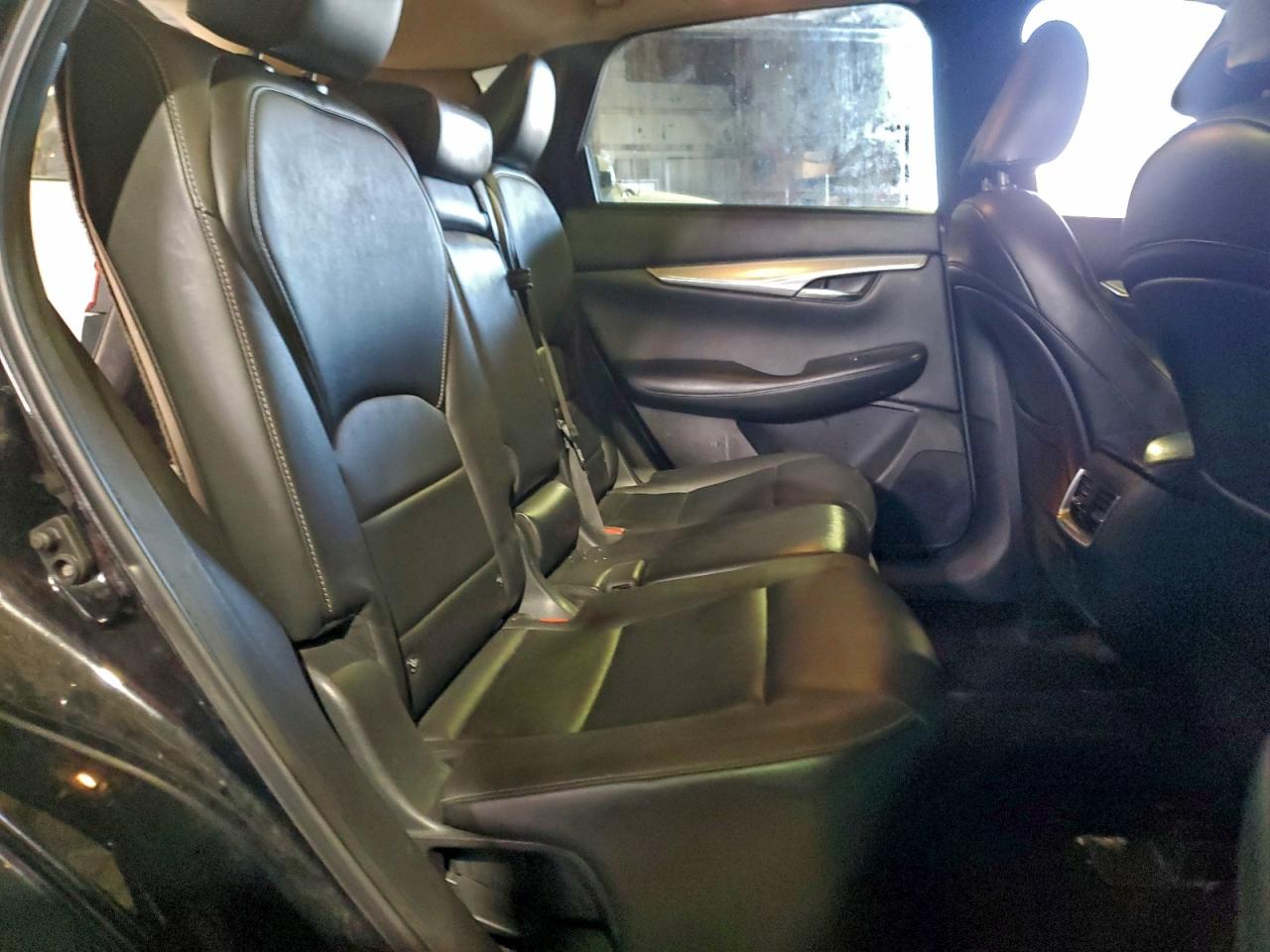 INFINITI Qx Essential Image 9