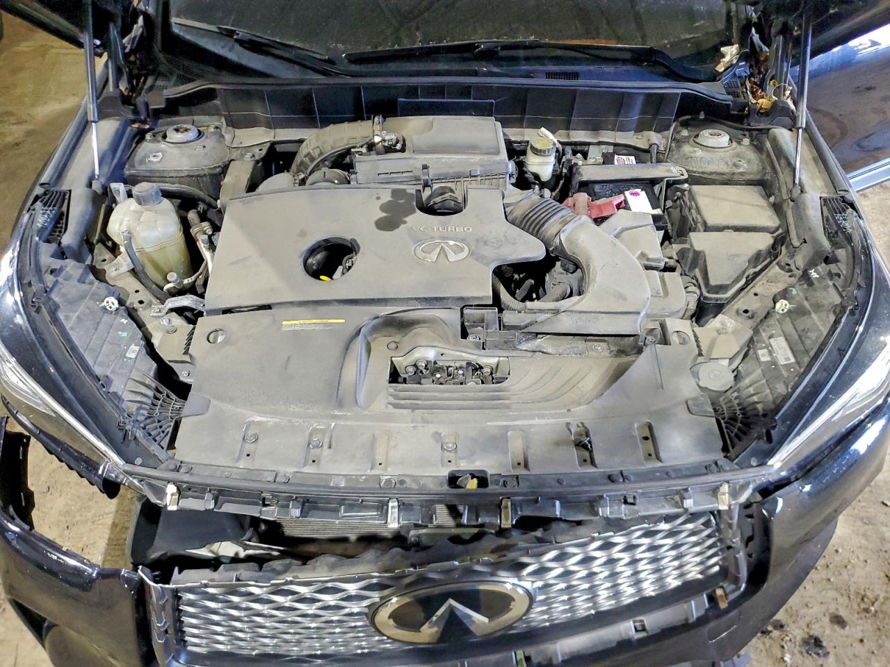 INFINITI Qx Essential Image 12