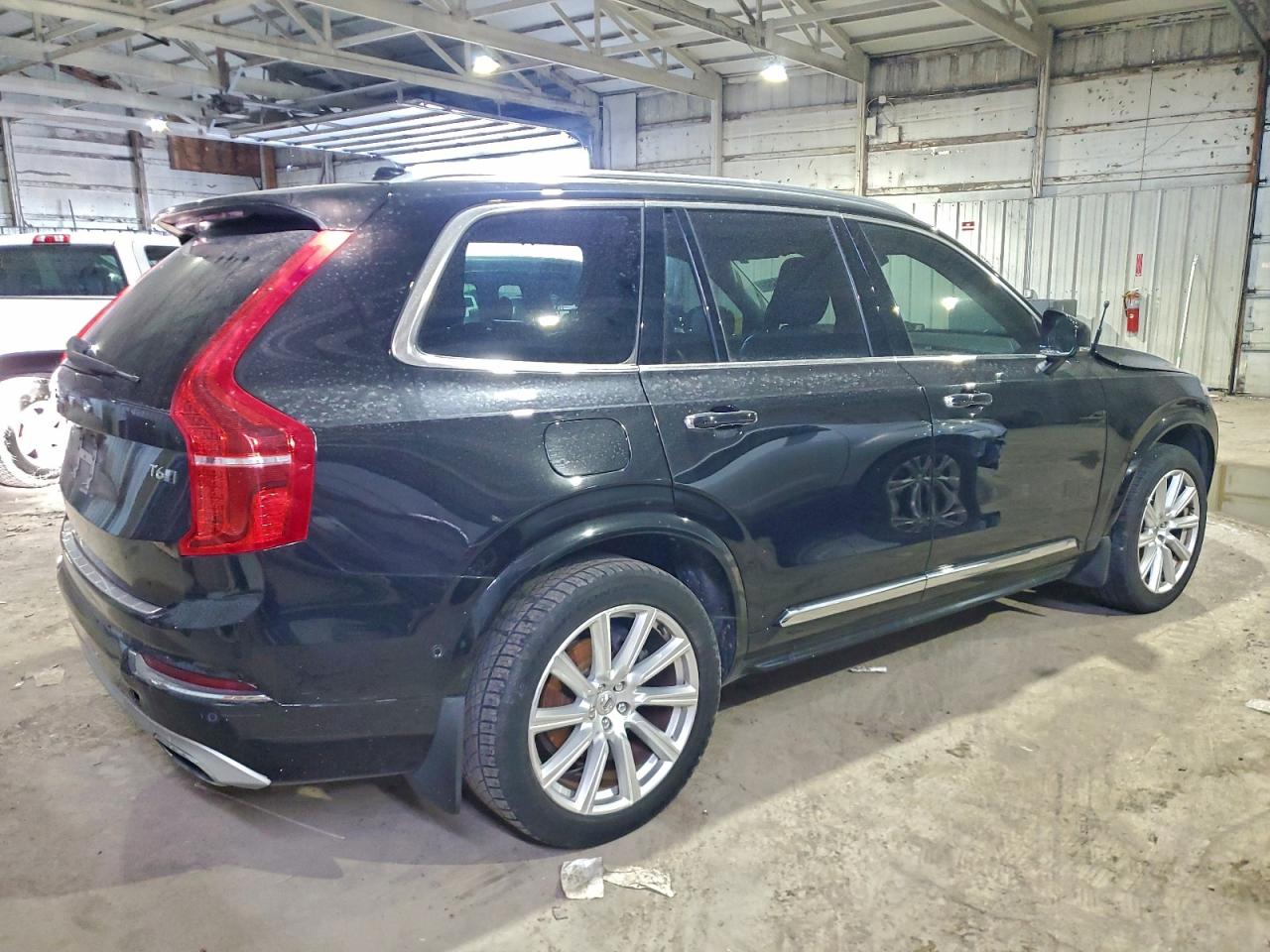 Volvo XC90 T6 Image 3