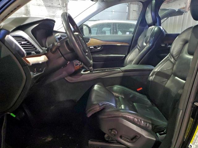 Volvo XC90 T6 Image 13