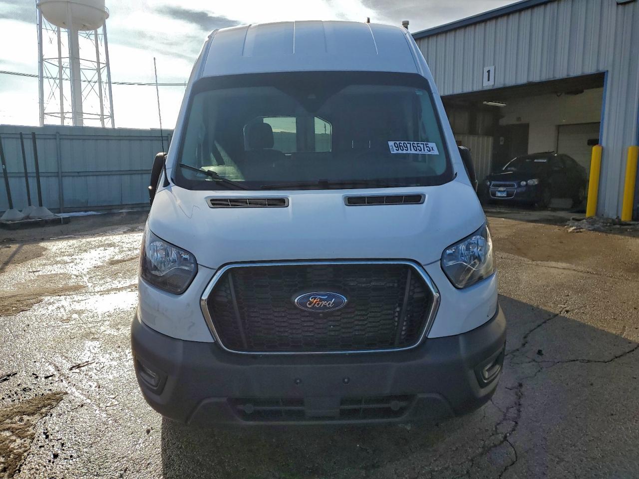 Ford Transit T-250 Image 6