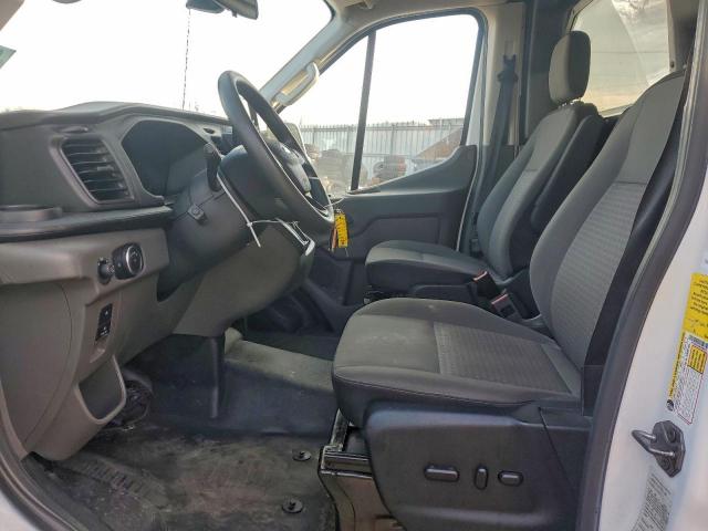 Ford Transit T-250 Image 3