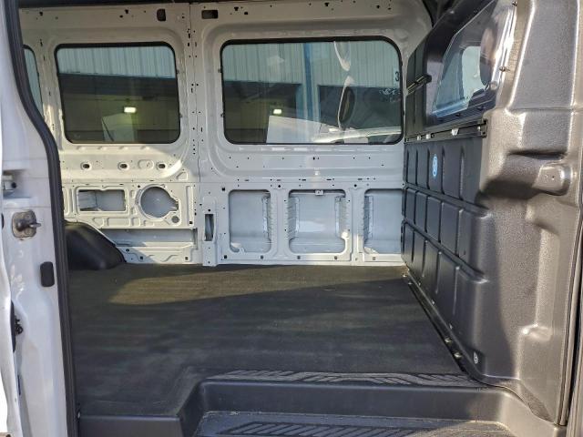 Ford Transit T-250 Image 5