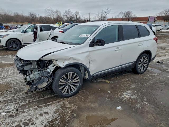  Salvage Mitsubishi Outlander