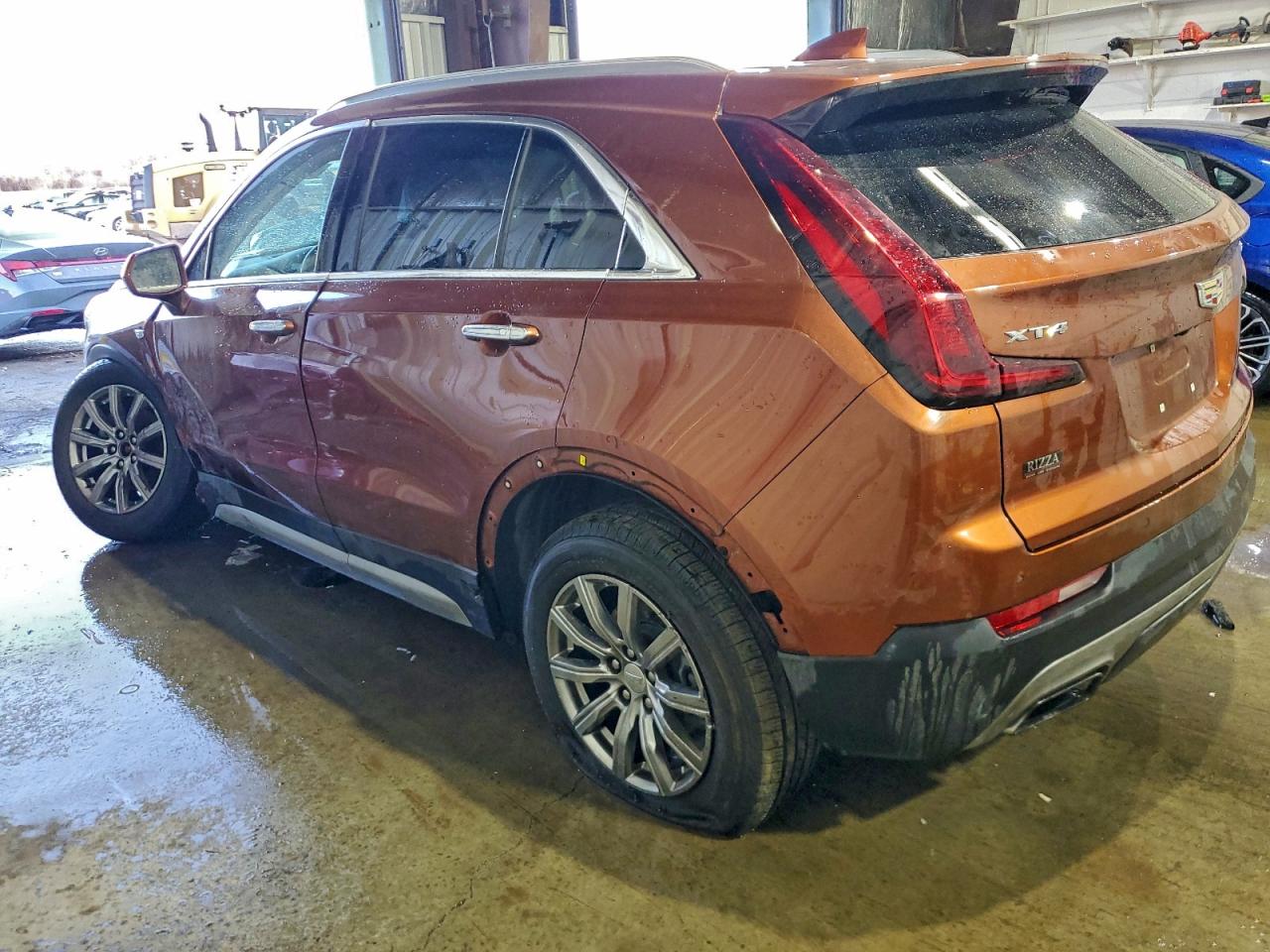 Cadillac XT4 Premium Luxury Image 2