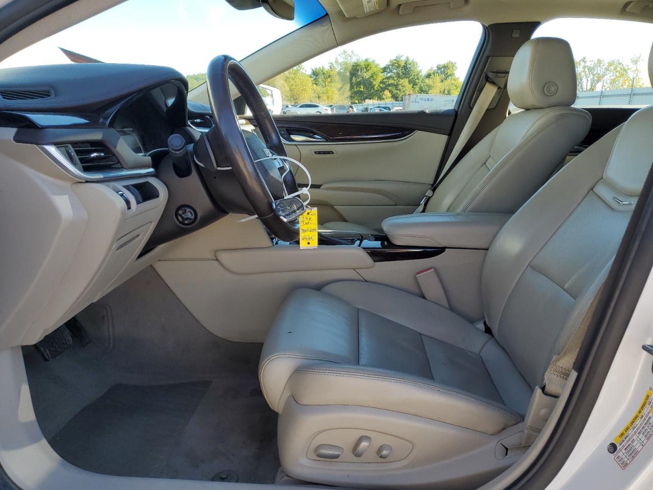 Cadillac XTS Luxury Collection Image 6