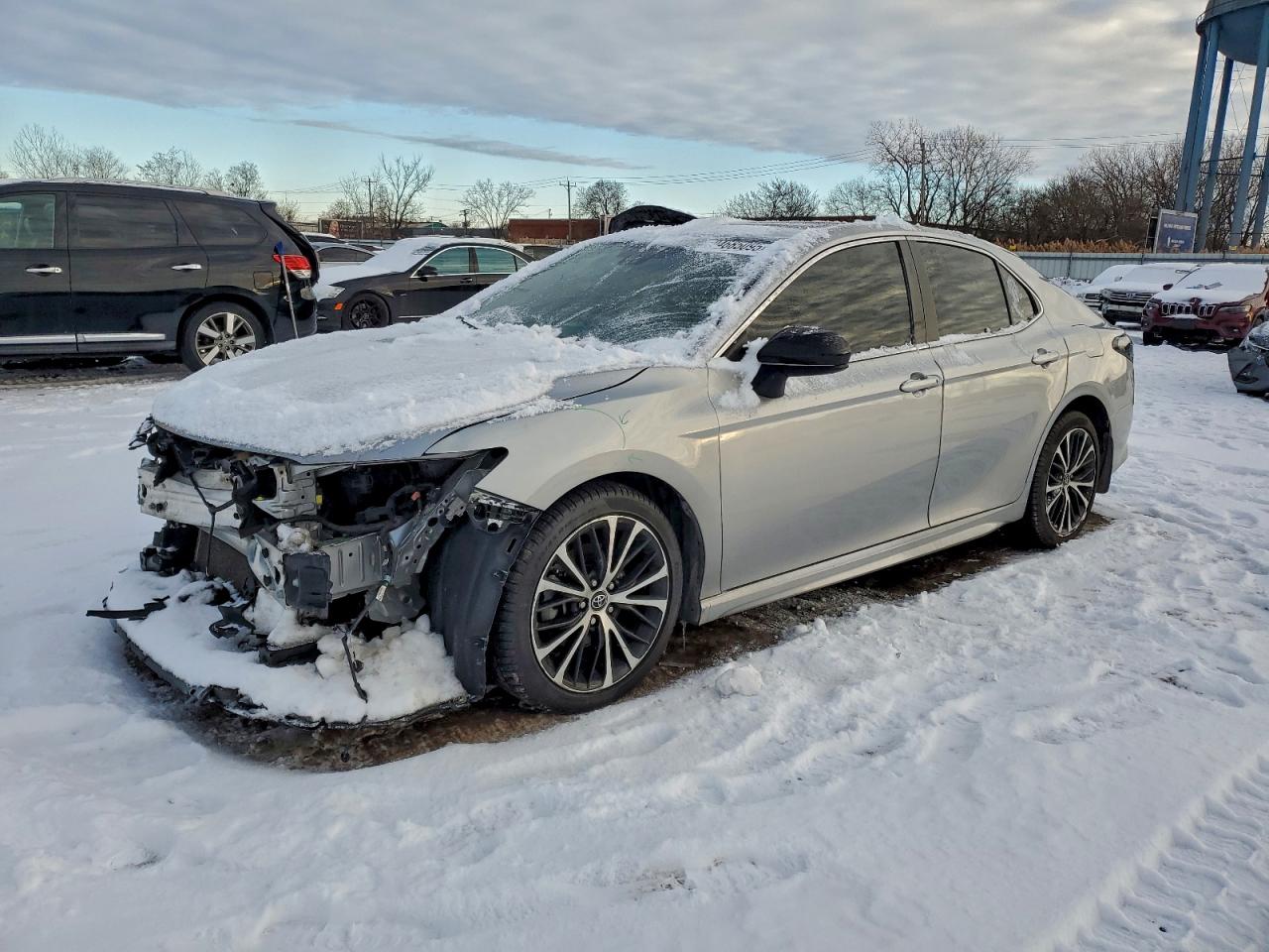 Toyota Camry L Image 1