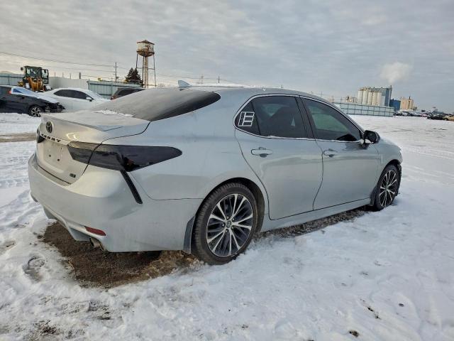 Toyota Camry L Image 4