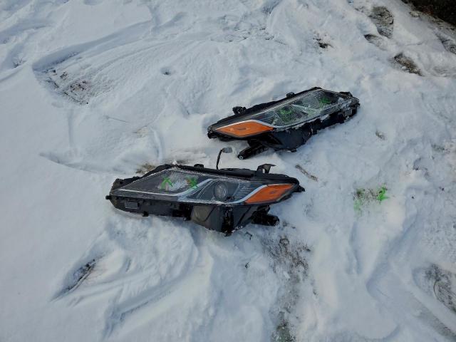 Toyota Camry L Image 8