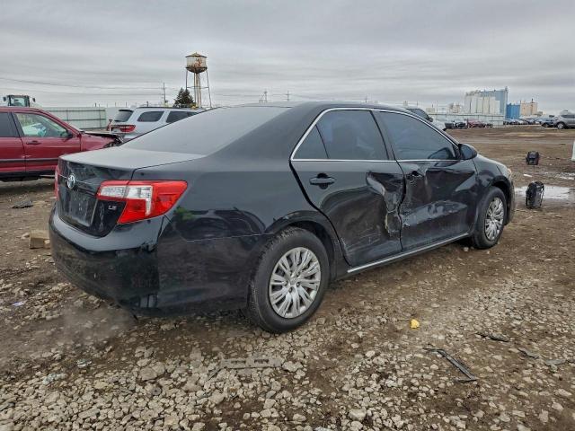 Toyota Camry Base Image 3