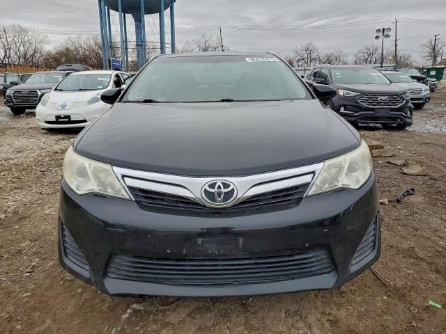 Toyota Camry Base Image 4