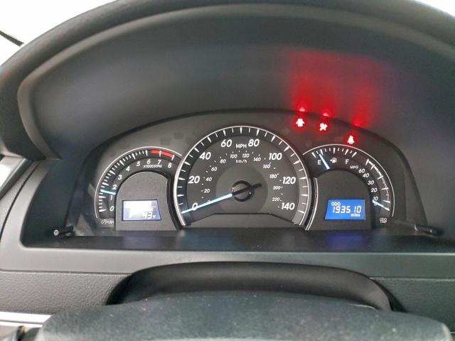 Toyota Camry Base Image 11