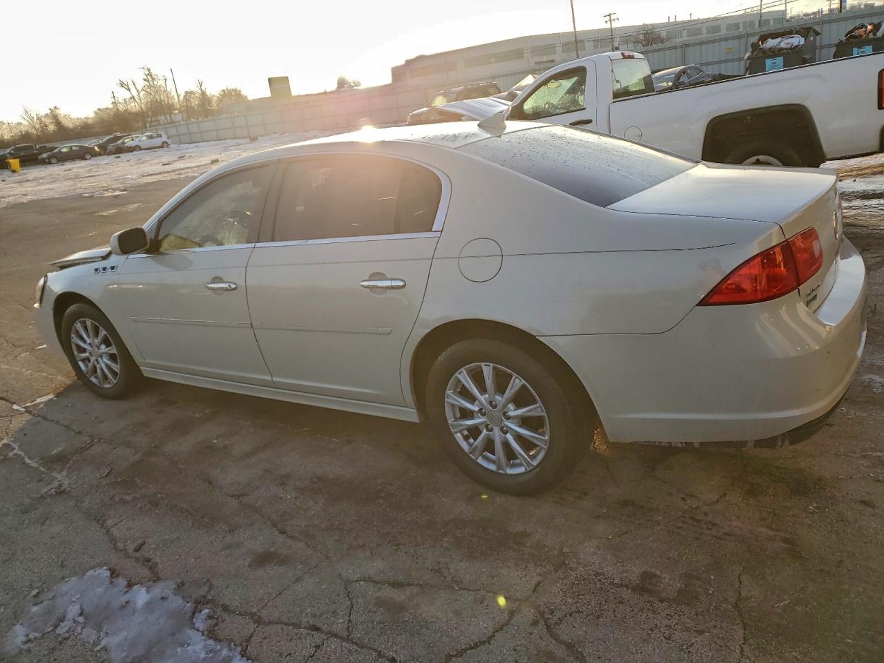 Buick Lucerne Cxl Image 12